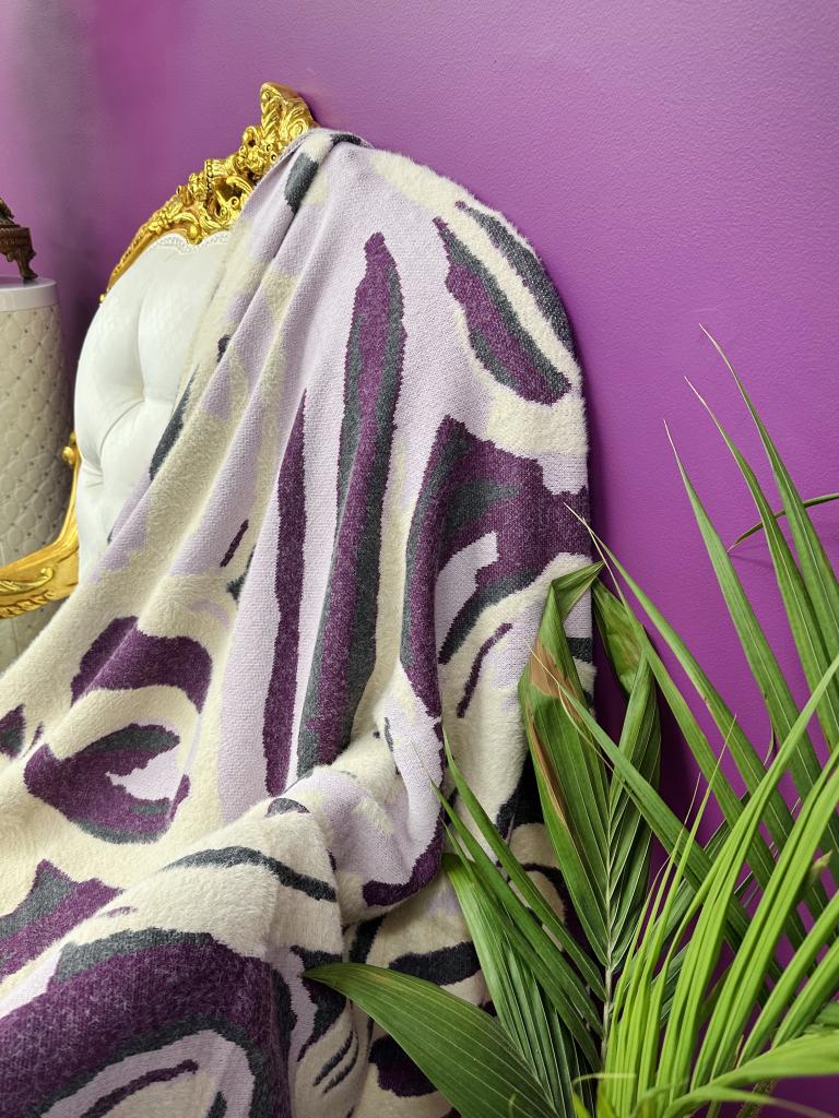 Feather Yarn Throw - 125x150cm-ABR836