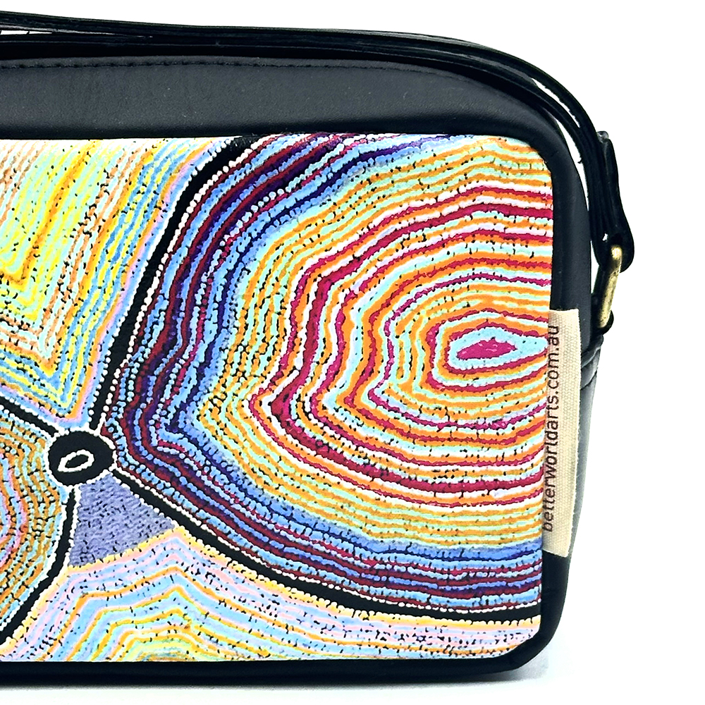 Printed Toiletry Bag Leather - 18 x 10.5 x 6cm-LWA624