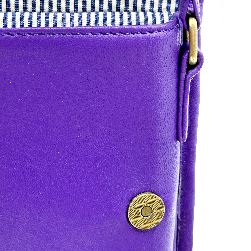 Embroidered Shoulder Bag - 17x21x3cm-PST604