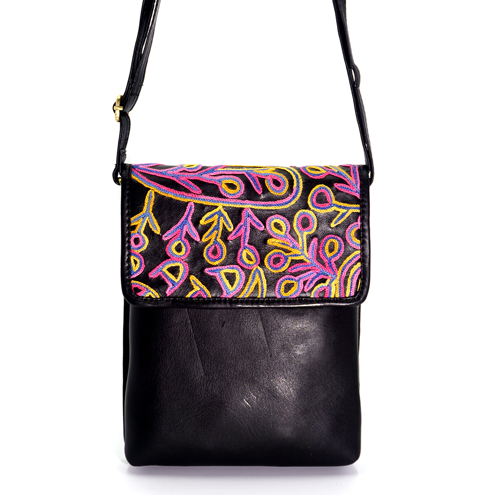 Embroidered Shoulder Bag - 17x21x3cm-THU607