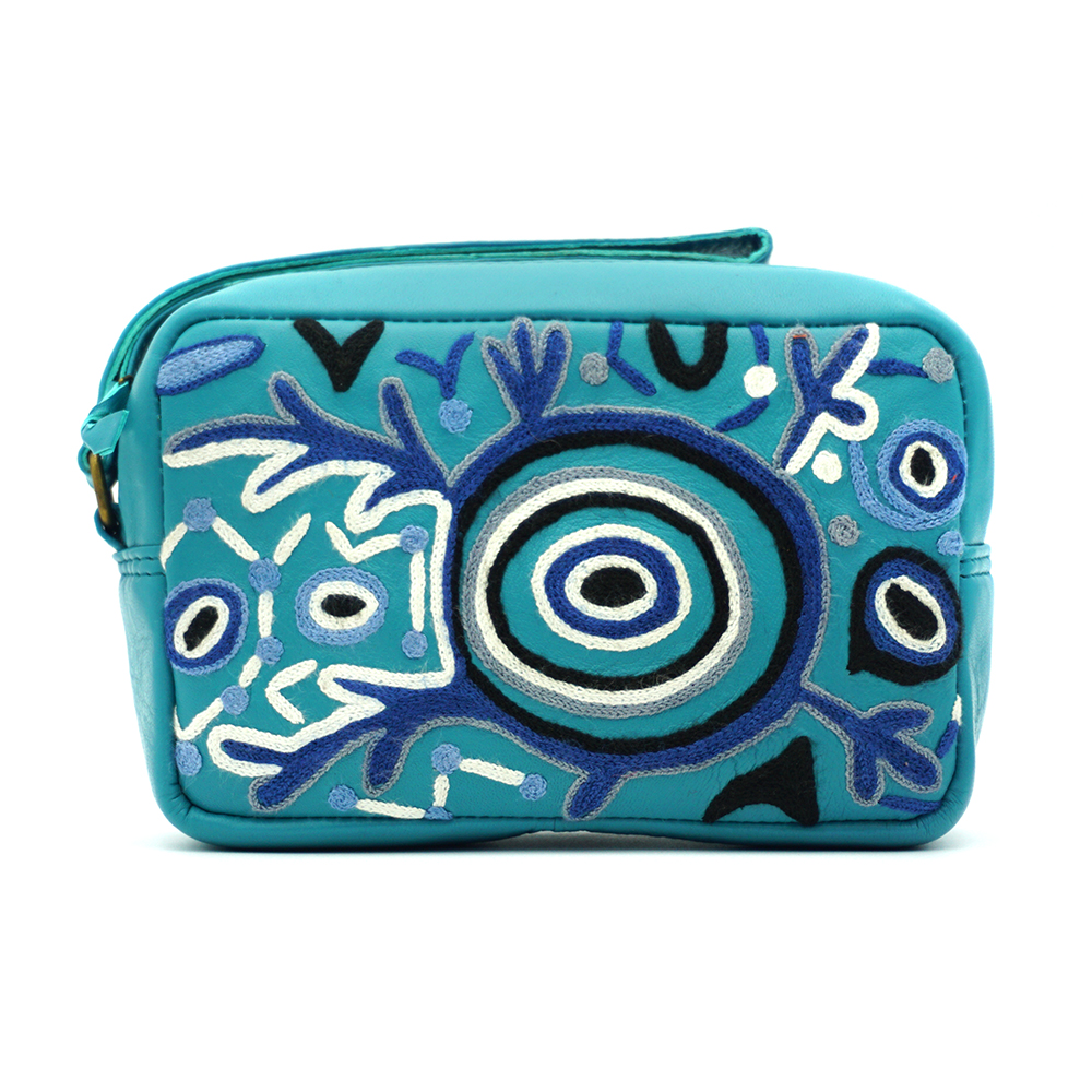 Leather Emb Toiletry Bag - 18 x 10.5 x 6cm-THU608