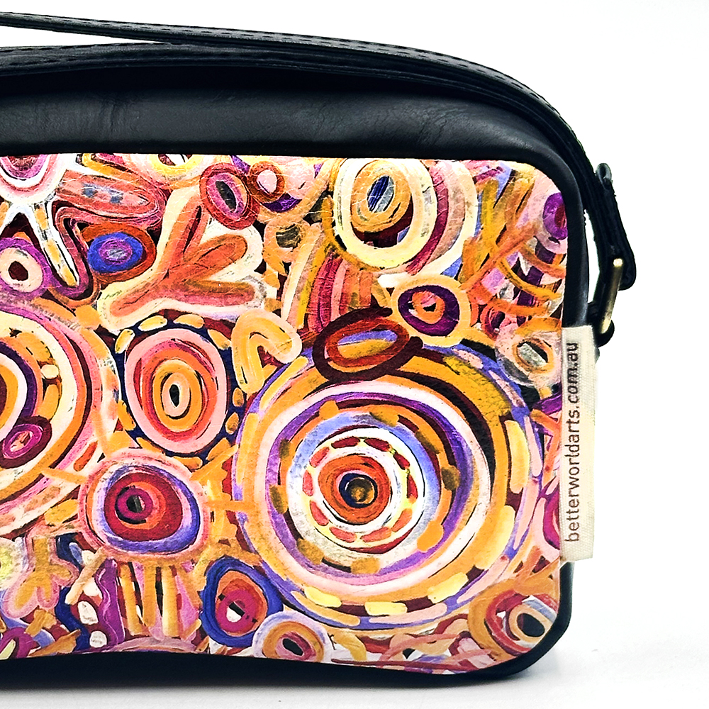 Printed Toiletry Bag Leather - 18 x 10.5 x 6cm-CVA714