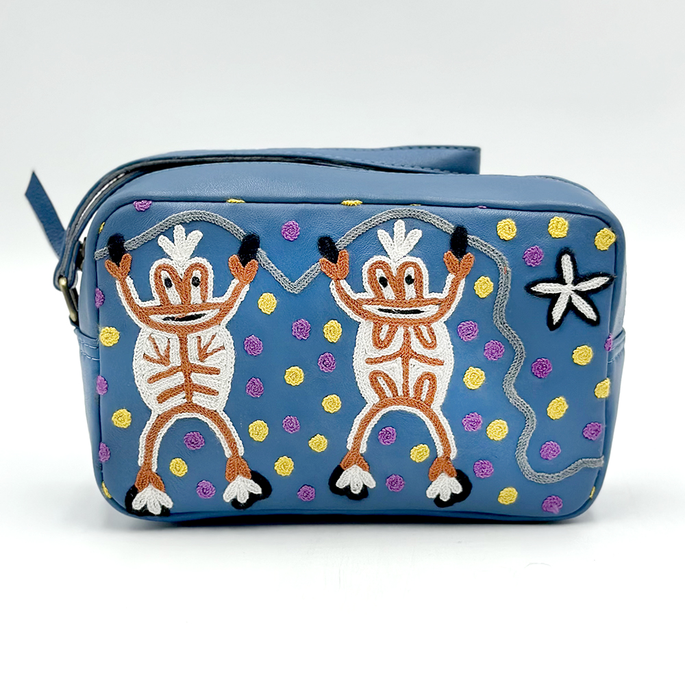 Leather Emb Toiletry Bag - 18 x 10.5 x 6cm-CVA746