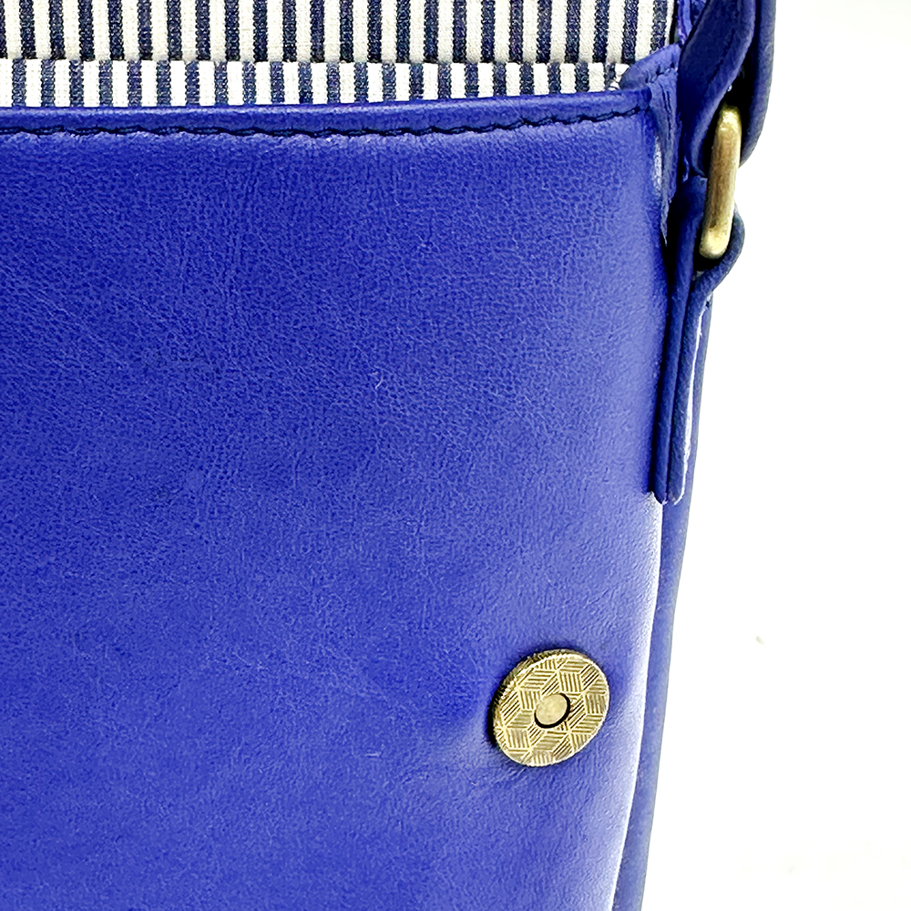 Embroidered Shoulder Bag - 17x21x3cm-CVA748