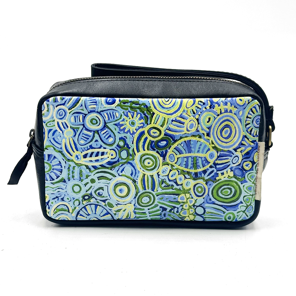 Printed Toiletry Bag Leather - 18 x 10.5 x 6cm-CVA748