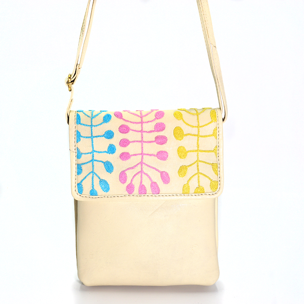 Embroidered Shoulder Bag - 17x21x3cm-MNA320