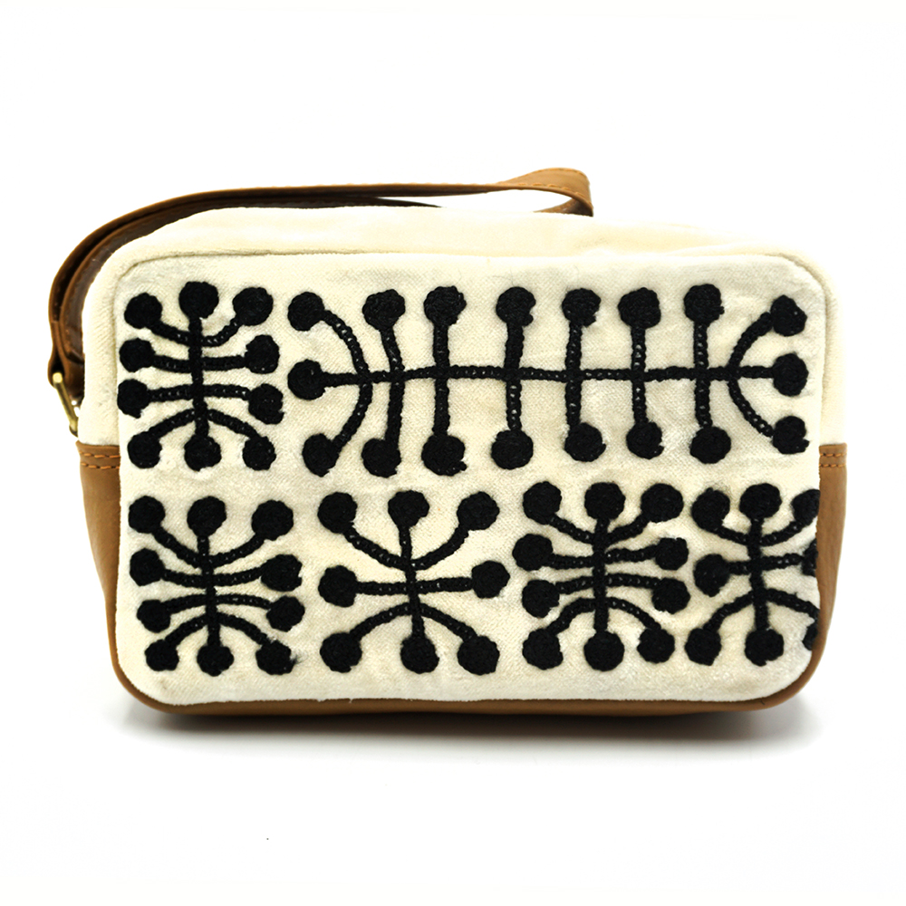 Velvet Toiletry Bag - 18 x 10.5x 6 cm-MNB339