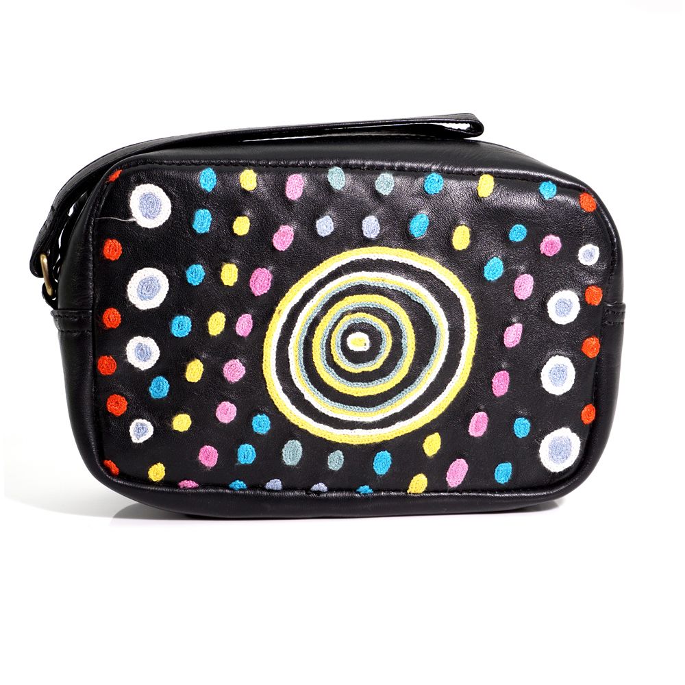 Leather Emb Toiletry Bag - 18 x 10.5 x 6cm-YHE736