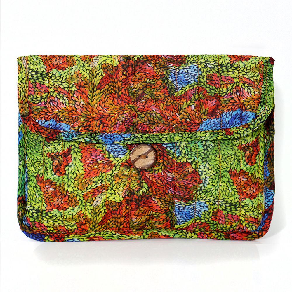 Quilted Buttoned Pouch 20.5X16CM-PMU329